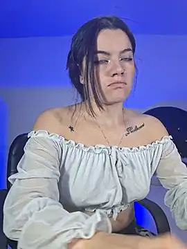 Snapshot of Alice_atm chatting on 02/19/25, 08:10 Alice atm online show from 02/19/25, 08:10