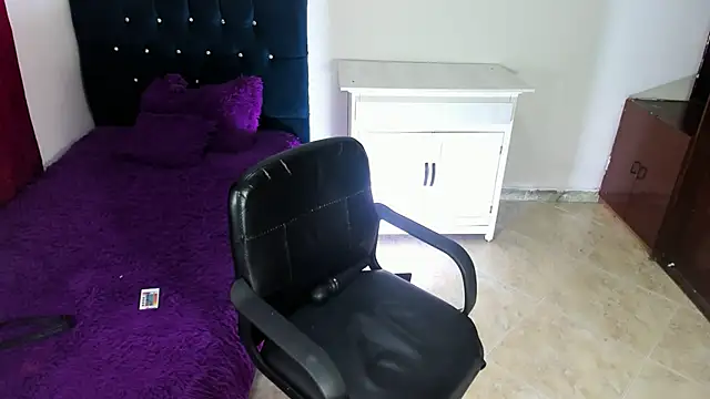 Snapshot of Alice_atm chatting on 03/11/25, 01:56 Alice atm online show from 03/11/25, 01:56