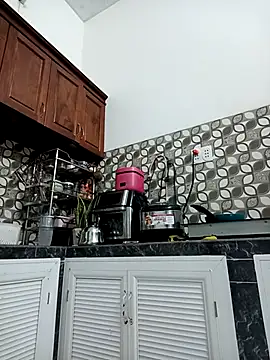    Erin    online show from 10/01/25, 04:18