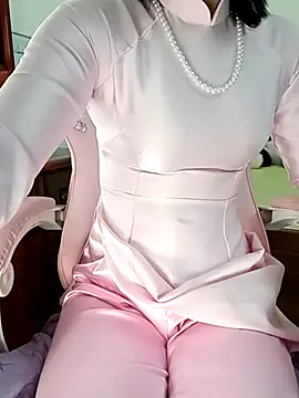    Erin    online show from 01/12/26, 01:11