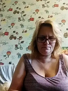 Forest-Lady online show from 10/31/25, 10:27