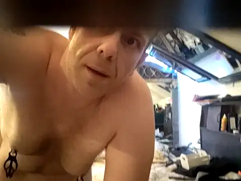 Snapshot of ditchwater chatting on 02/18/25, 08:47 ditchwater online show from 02/18/25, 08:47