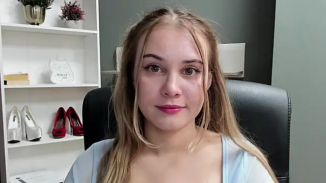 kitty valeria online show from 12/18/25, 10:16