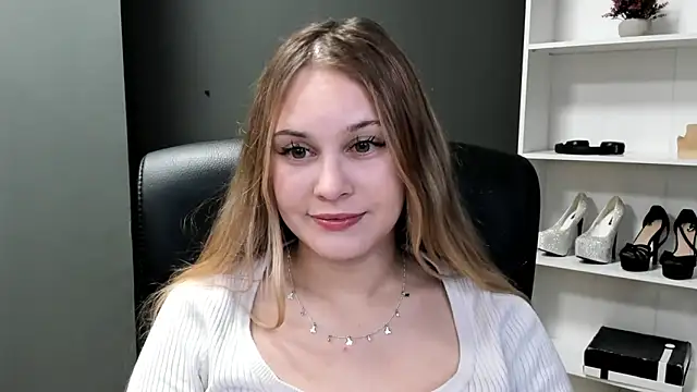 Snapshot of kitty_valeria chatting on 05/18/26, 08:47 kitty valeria online show from 05/18/26, 08:47
