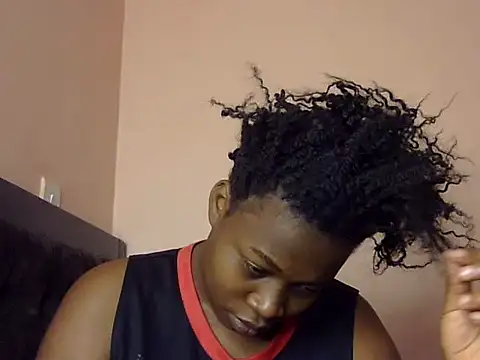 Snapshot of Horny-pretty chatting on 02/18/25, 11:44 Horny-pretty online show from 02/18/25, 11:44