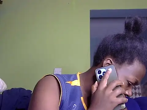 Snapshot of Horny-pretty chatting on 02/05/26, 09:14 Horny-pretty online show from 02/05/26, 09:14