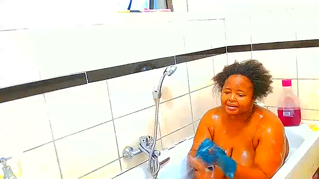 Snapshot of GoddessTitts chatting on 03/01/25, 05:05 GoddessTitts online show from 03/01/25, 05:05