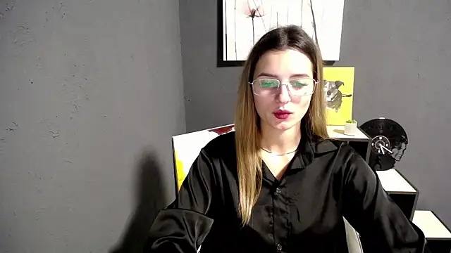 lady olivia  online show from 11/07/25, 01:44