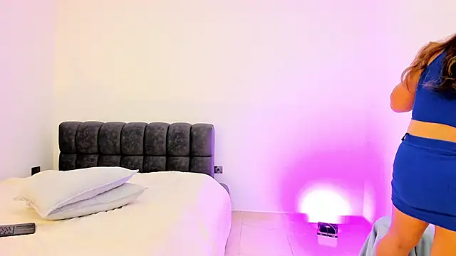 Alisson zambrano online show from 04/17/26, 08:12