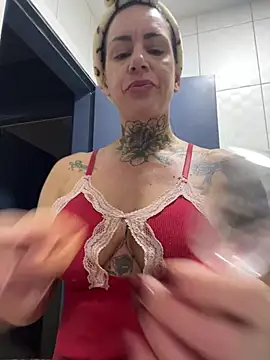 YasmimBrasil online show from 04/13/26, 07:47