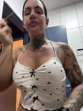 YasmimBrasil online show from 04/23/26, 06:14