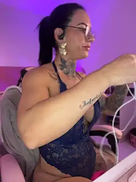 YasmimBrasil online show from 07/14/26, 10:21