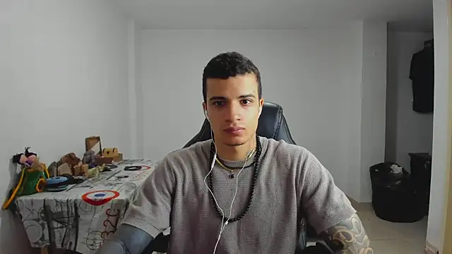 Snapshot of Balo_lovers chatting on 01/12/25, 02:09 Balo lovers online show from 01/12/25, 02:09