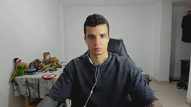 Snapshot of Balo_lovers chatting on 01/14/25, 02:22 Balo lovers online show from 01/14/25, 02:22