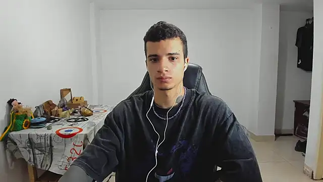 Snapshot of Balo_lovers chatting on 01/17/25, 02:18 Balo lovers online show from 01/17/25, 02:18