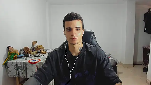 Snapshot of Balo_lovers chatting on 01/17/25, 05:19 Balo lovers online show from 01/17/25, 05:19