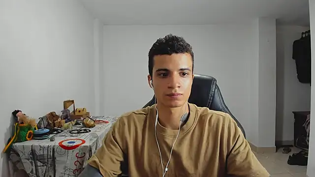 Snapshot of Balo_lovers chatting on 01/18/25, 05:37 Balo lovers online show from 01/18/25, 05:37