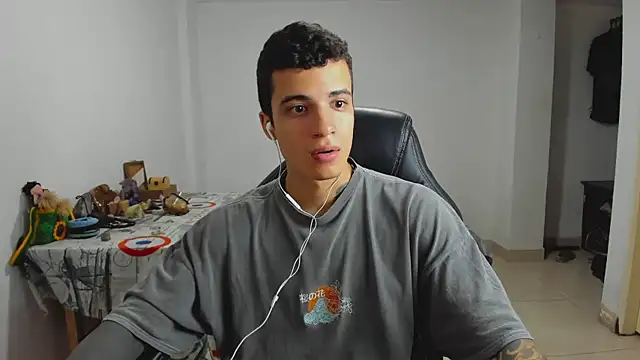 Snapshot of Balo_lovers chatting on 01/19/25, 02:28 Balo lovers online show from 01/19/25, 02:28