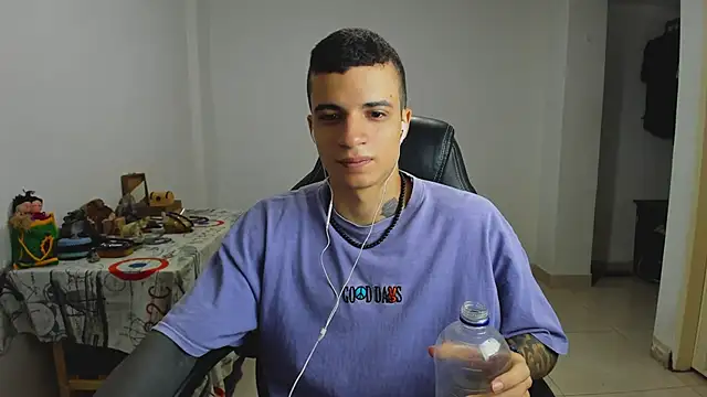 Snapshot of Balo_lovers chatting on 01/22/25, 02:46 Balo lovers online show from 01/22/25, 02:46