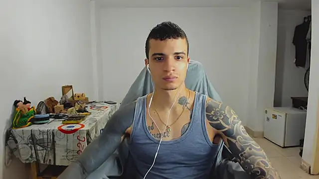 Snapshot of Balo_lovers chatting on 01/30/25, 02:15 Balo lovers online show from 01/30/25, 02:15