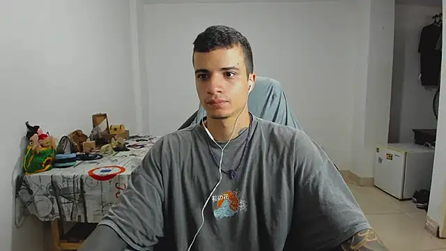 Snapshot of Balo_lovers chatting on 01/31/25, 03:44 Balo lovers online show from 01/31/25, 03:44