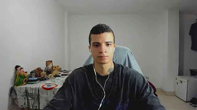 Snapshot of Balo_lovers chatting on 02/03/25, 02:24 Balo lovers online show from 02/03/25, 02:24