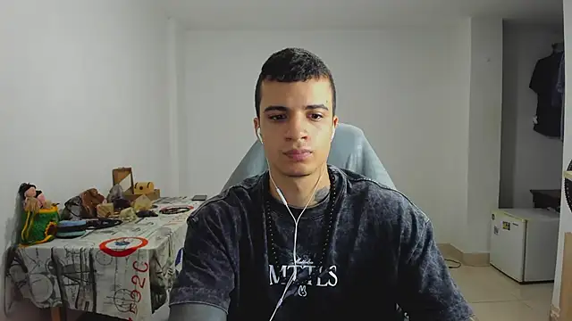 Snapshot of Balo_lovers chatting on 02/06/25, 11:15 Balo lovers online show from 02/06/25, 11:15