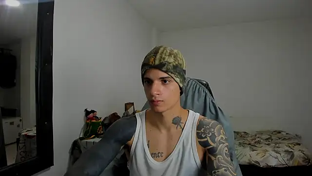 Snapshot of Balo_lovers chatting on 02/12/25, 02:54 Balo lovers online show from 02/12/25, 02:54