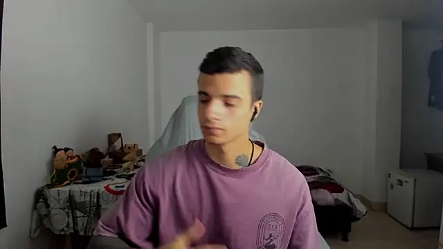 Snapshot of Balo_lovers chatting on 02/16/25, 02:32 Balo lovers online show from 02/16/25, 02:32