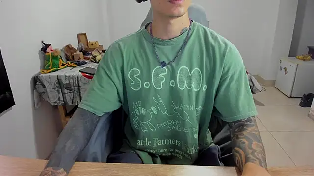 Snapshot of Balo_lovers chatting on 02/28/25, 06:52 Balo lovers online show from 02/28/25, 06:52