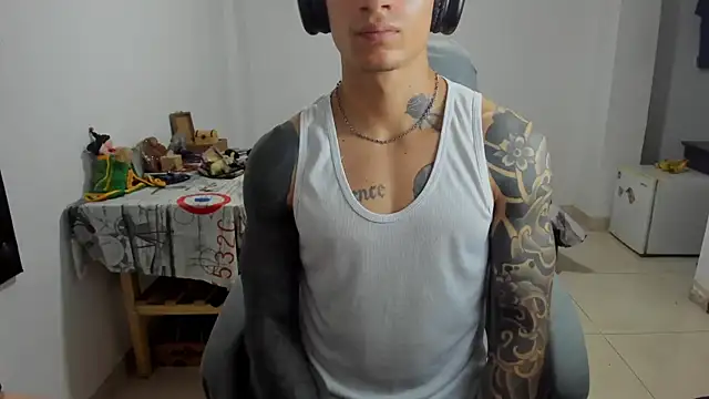 Snapshot of Balo_lovers chatting on 03/01/25, 09:15 Balo lovers online show from 03/01/25, 09:15