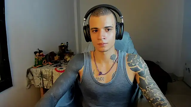 Snapshot of Balo_lovers chatting on 03/12/25, 03:24 Balo lovers online show from 03/12/25, 03:24