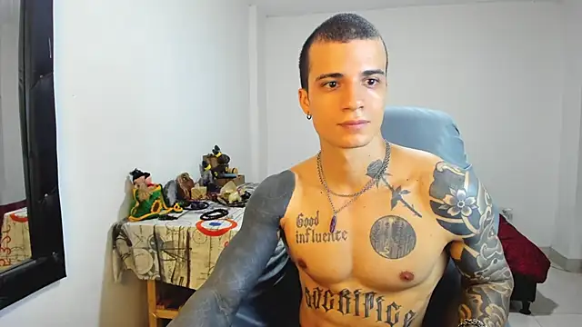 Snapshot of Balo_lovers chatting on 03/20/25, 05:04 Balo lovers online show from 03/20/25, 05:04