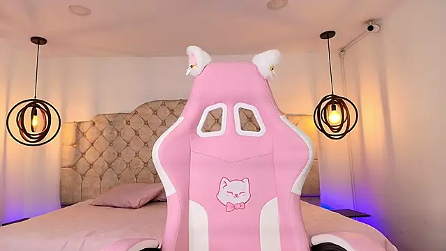 Victoria Adams14 online show from 04/22/26, 05:10