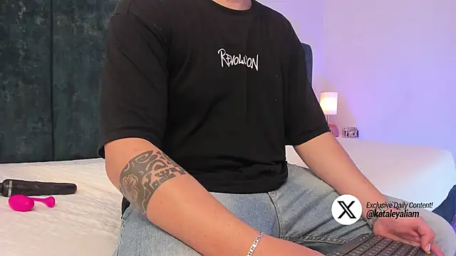 Snapshot of kataleyandliam chatting on 03/04/25, 07:32 kataleyandliam online show from 03/04/25, 07:32