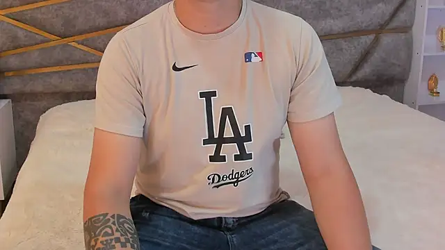 Snapshot of kataleyandliam chatting on 09/14/25, 03:44 kataleyandliam online show from 09/14/25, 03:44