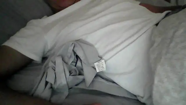 Snapshot of Estebitan_vm chatting on 09/19/25, 02:18 Estebitan vm online show from 09/19/25, 02:18