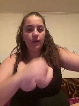 yzabell18 online show from 11/30/25, 09:41