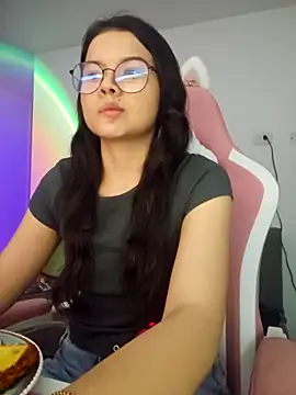 azumiichan online show from 10/21/25, 12:00