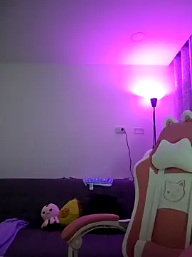 azumiichan online show from 11/15/25, 12:19