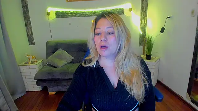 arisha katy1 online show from 03/06/25, 01:37