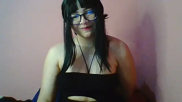 Snapshot of AliceStonexx chatting on 10/15/25, 10:32 AliceStonexx online show from 10/15/25, 10:32