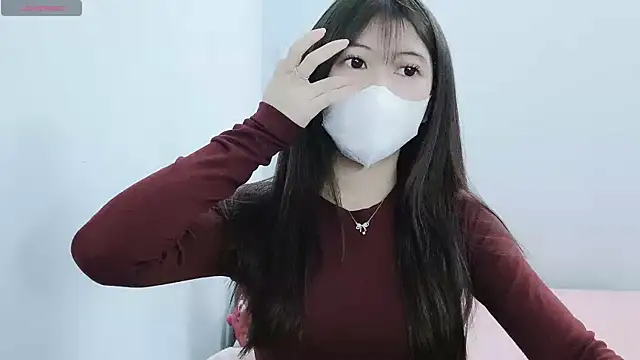 Snapshot of tanhxiu chatting on 12/19/24, 04:57 tanhxiu online show from 12/19/24, 04:57