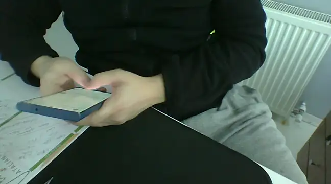 Snapshot of Koraymoray15 chatting on 02/13/25, 12:54 Koraymoray15 online show from 02/13/25, 12:54