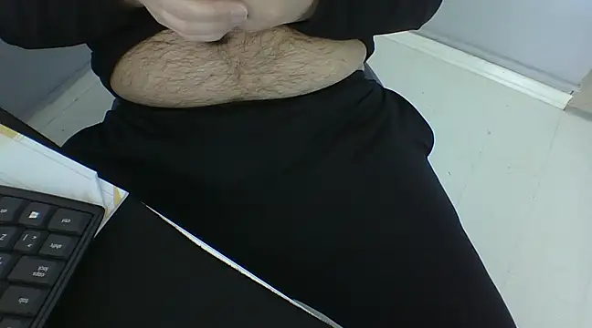 Snapshot of Koraymoray15 chatting on 02/26/25, 09:21 Koraymoray15 online show from 02/26/25, 09:21