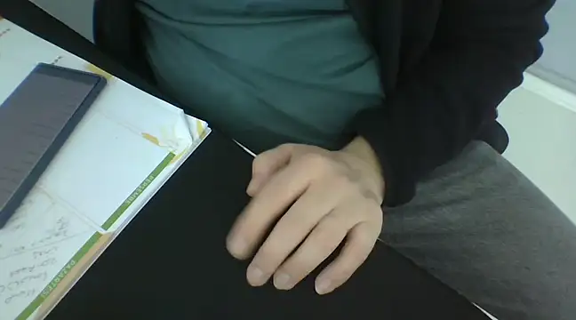 Snapshot of Koraymoray15 chatting on 02/28/25, 07:58 Koraymoray15 online show from 02/28/25, 07:58