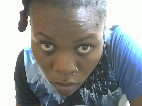 Snapshot of Ebony_jojo chatting on 04/18/26, 04:44 Ebony jojo online show from 04/18/26, 04:44