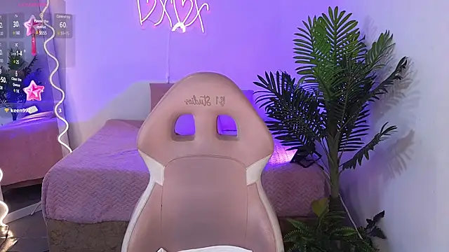 Chiara tay online show from 02/18/25, 07:21