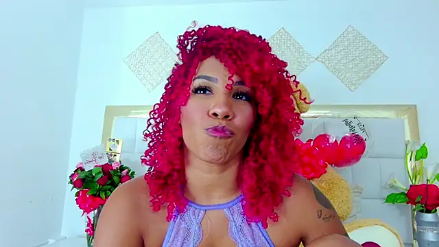 Snapshot of RubyRossel chatting on 02/12/25, 10:37 RubyRossel online show from 02/12/25, 10:37