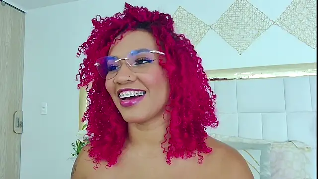 Snapshot of RubyRossel chatting on 03/19/25, 06:01 RubyRossel online show from 03/19/25, 06:01